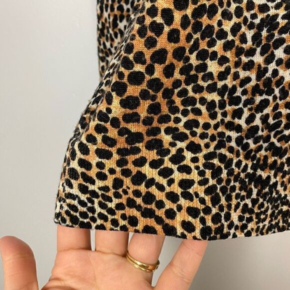 Equipment Raydon Animal-Print Wool Sweater - Picture 7 of 10